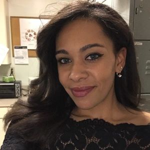 Meet your Posher, Hillary